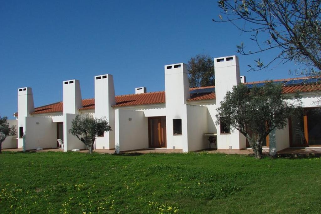 Parque De Campismo Da Ilha Do Pessegueiro Hotel Porto Covo Exterior photo